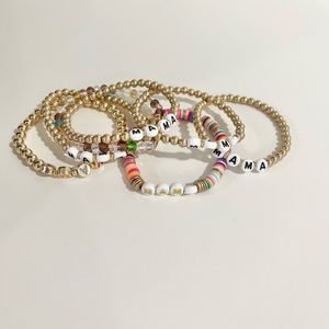 7 elastic MAMA bracelets